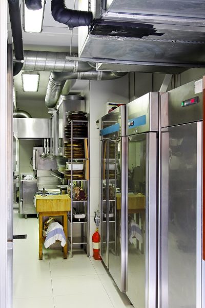 How To Maintain A Commercial Fridge